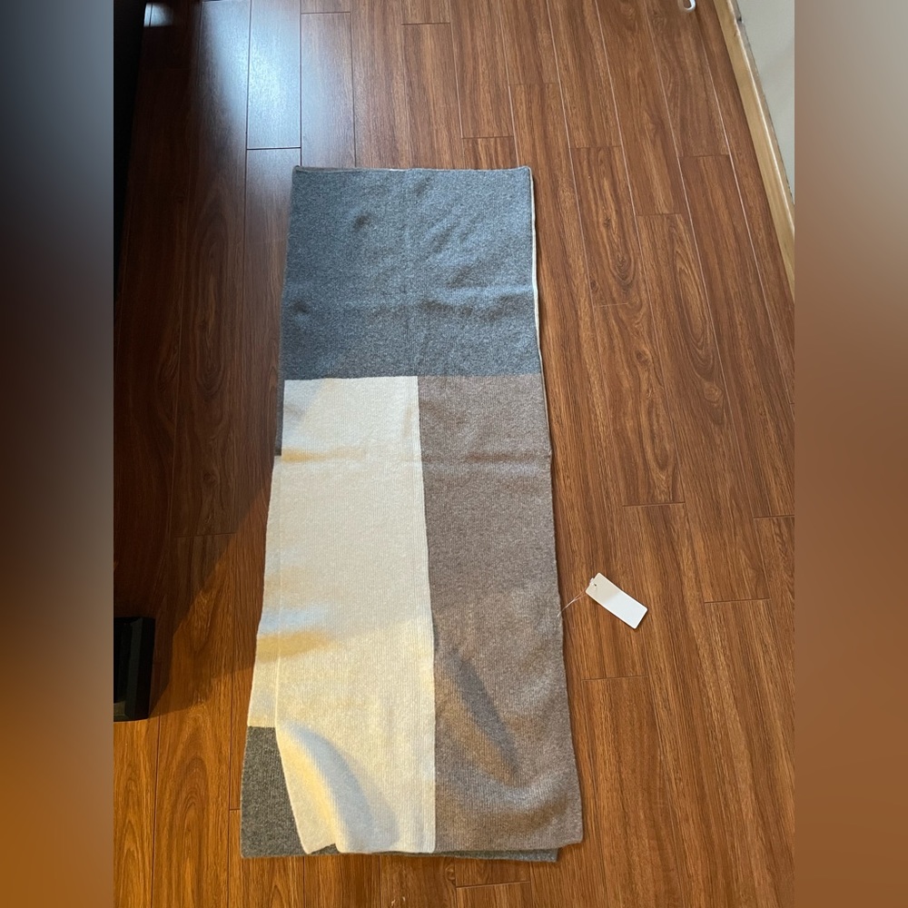 Brand New Uniqlo Scarf
